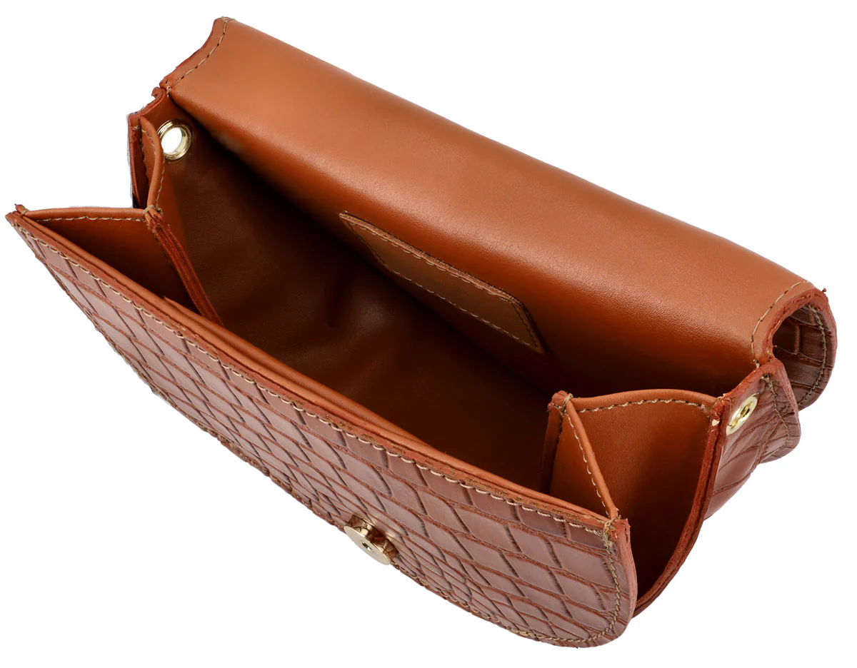 Caroline - Image 5