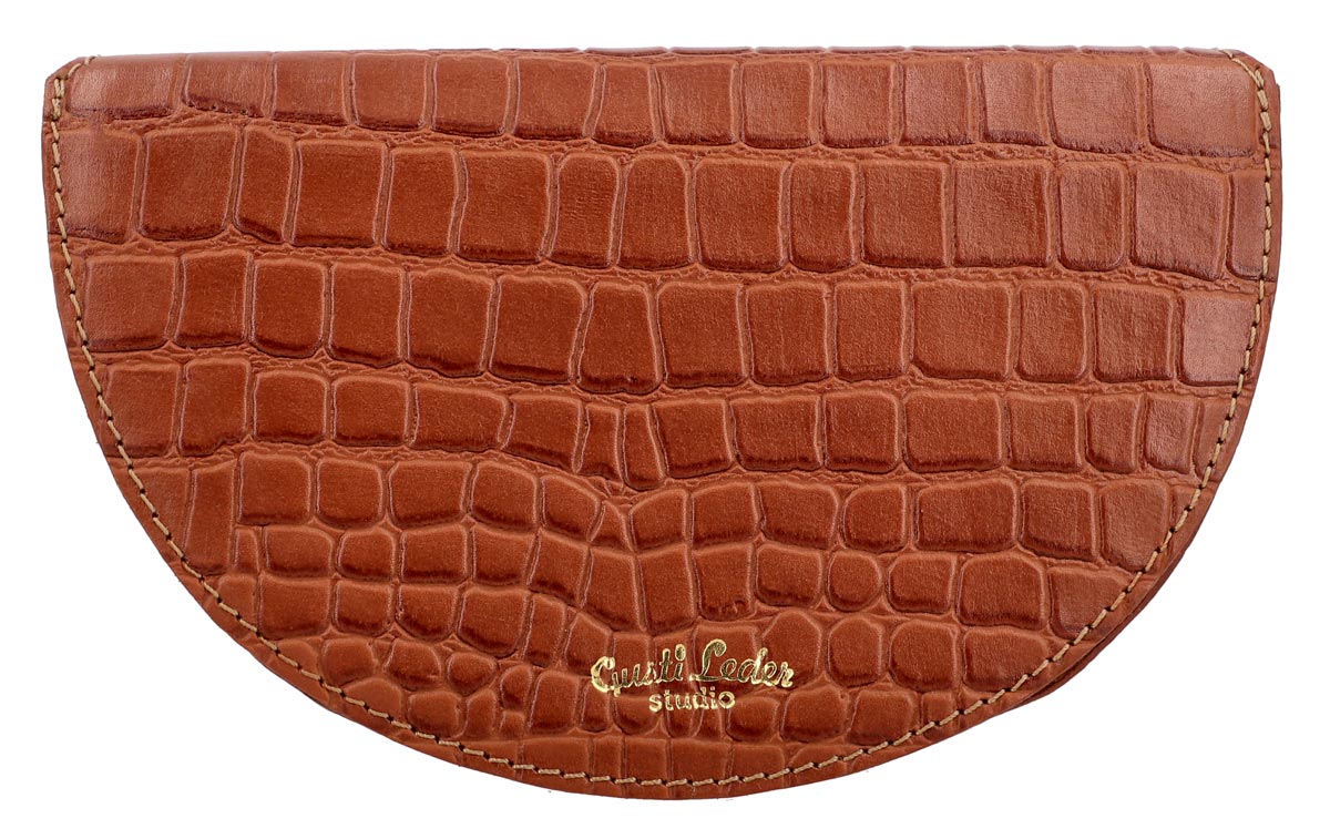 Caroline - Image 7