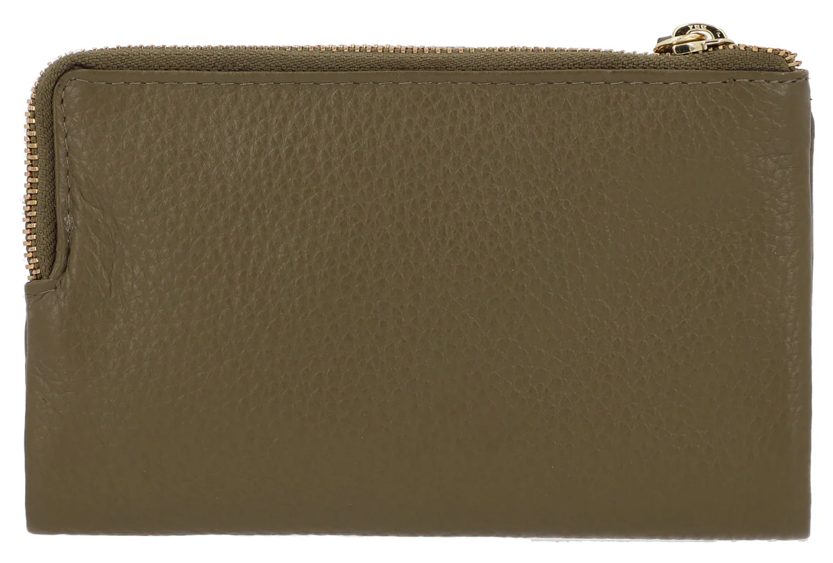 Levi - Image 8